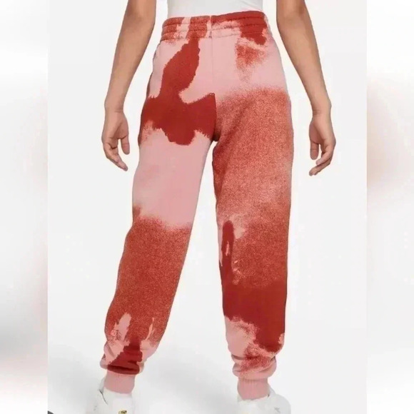 Nike Boys YOUTH Sportswear Club Fleece Jogger Pants SPRAY PAINT Extra Small NWT - Picture 3 of 15